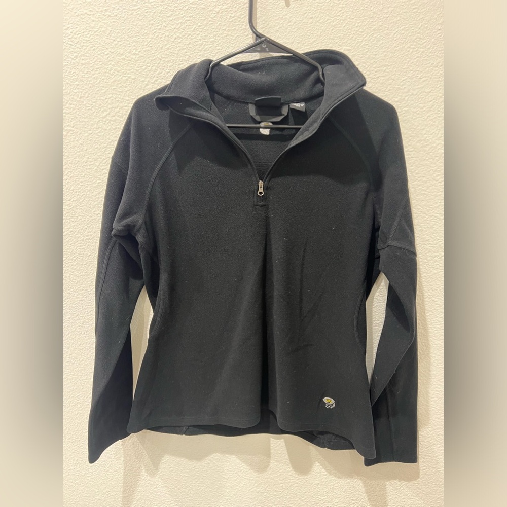 Mountain hardware zip up